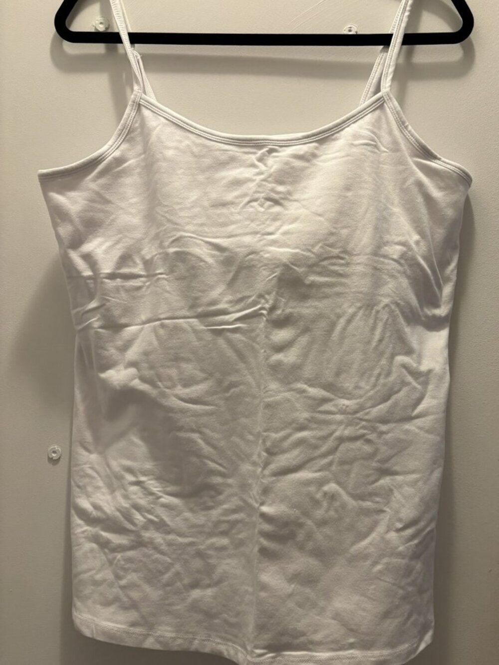 Torrid WHITE tank top with built-in bra NEW - Picture 1 of 2